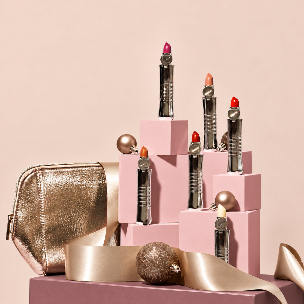 Perfect Pout Lipstick Gift Set (6 Shades + Cosmetic Bag)
